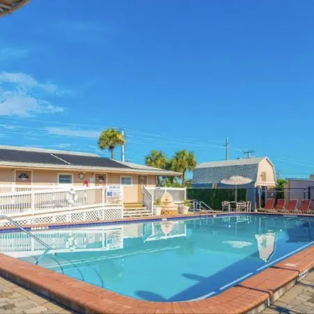 Tropical Paradise At Diplomat Cocoa Beach Exterior photo
