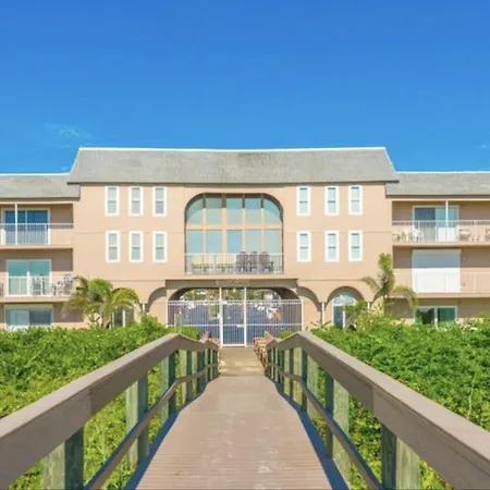 Tropical Paradise At Diplomat Cocoa Beach Exterior photo